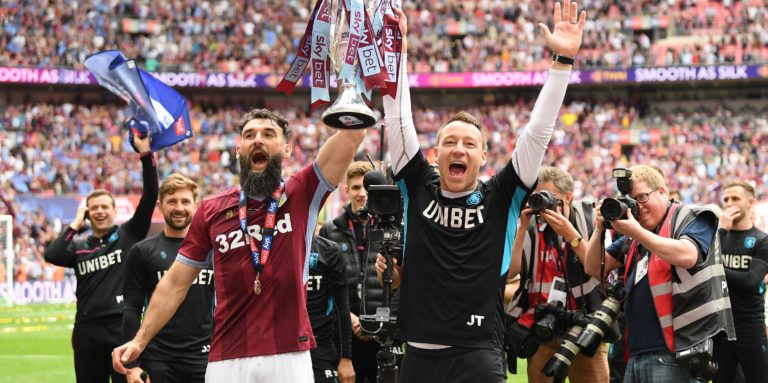 Terry extends his Villa deal until 2021