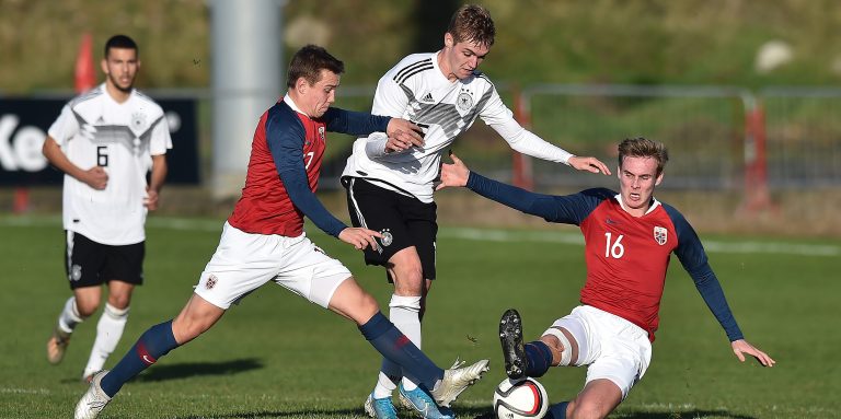 Villa eye Norwegian midfielder Sivert Mannsverk