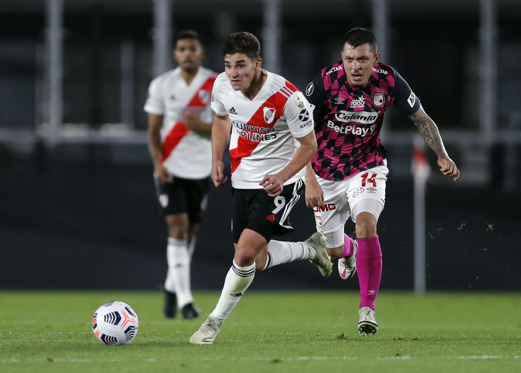 Twitter lights up as Aston Villa battle Ajax for Julián Álvarez