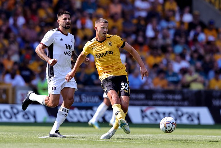Leander Dendoncker in action for Wolves