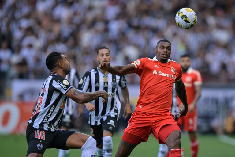 Wesley in action for Internacional