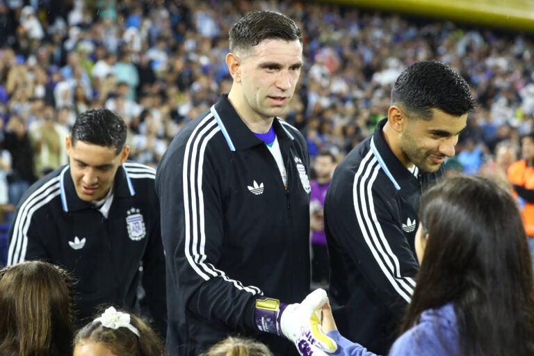 Zion Suzuki Gives Aston Villa Fresh Emiliano Martinez Replacement Question