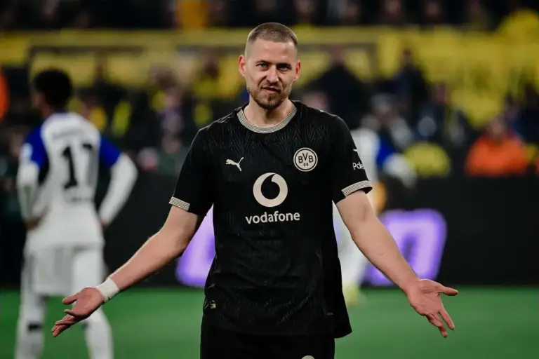 Report: Aston Villa make formal move for Waldemar Anton amid Dortmund contract tension