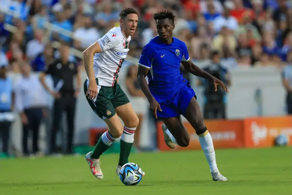 Andy Brassell drops Nicolas Jackson hint as Aston Villa emerge as surprise transfer fit