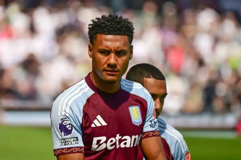 Watkins sends trophy message as Yates admits “there’s no weakness” in Aston Villa