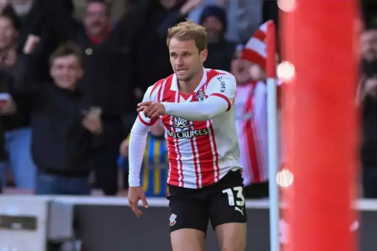 Aston Villa one of five clubs interested in Southampton attacker Léo Scienza