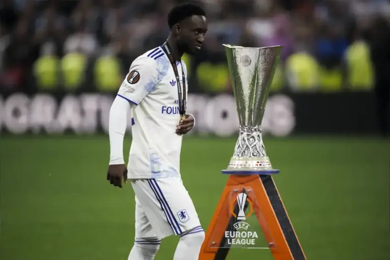 Aston Villa in talks with Lamare Bogarde over new contract