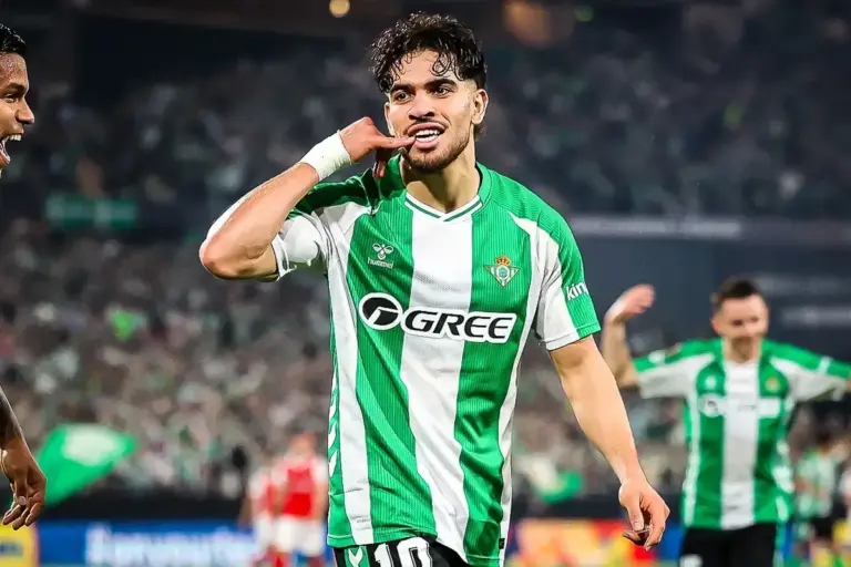 Aston Villa keeping very close eye on Real Betis winger Ez Abde