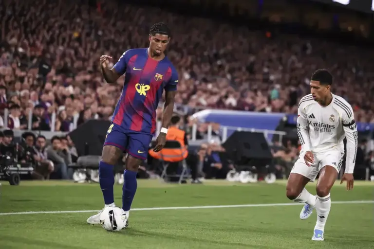 Aston Villa make offer for Marcus Rashford as Barcelona hesitation opens the door