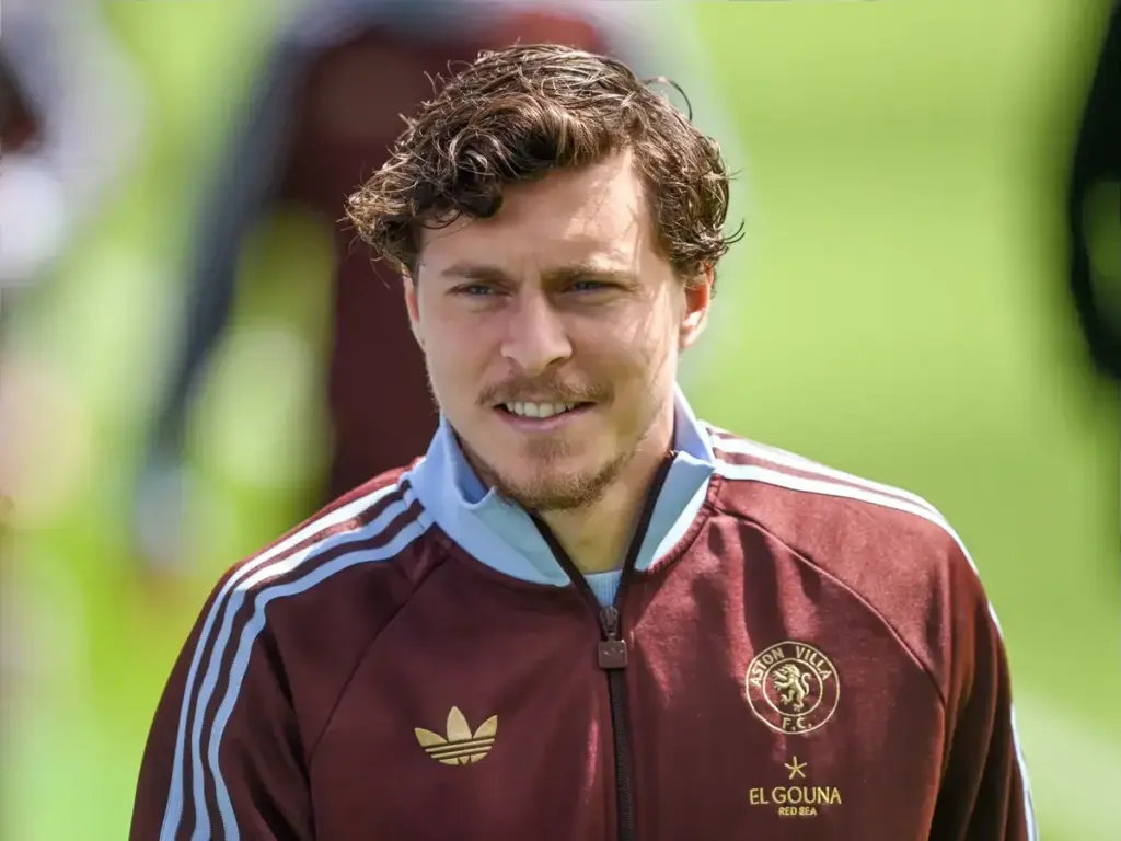 Aston Villa confirmed XI vs Burnley: Emery makes three changes as Lindelöf keeps his place in midfield