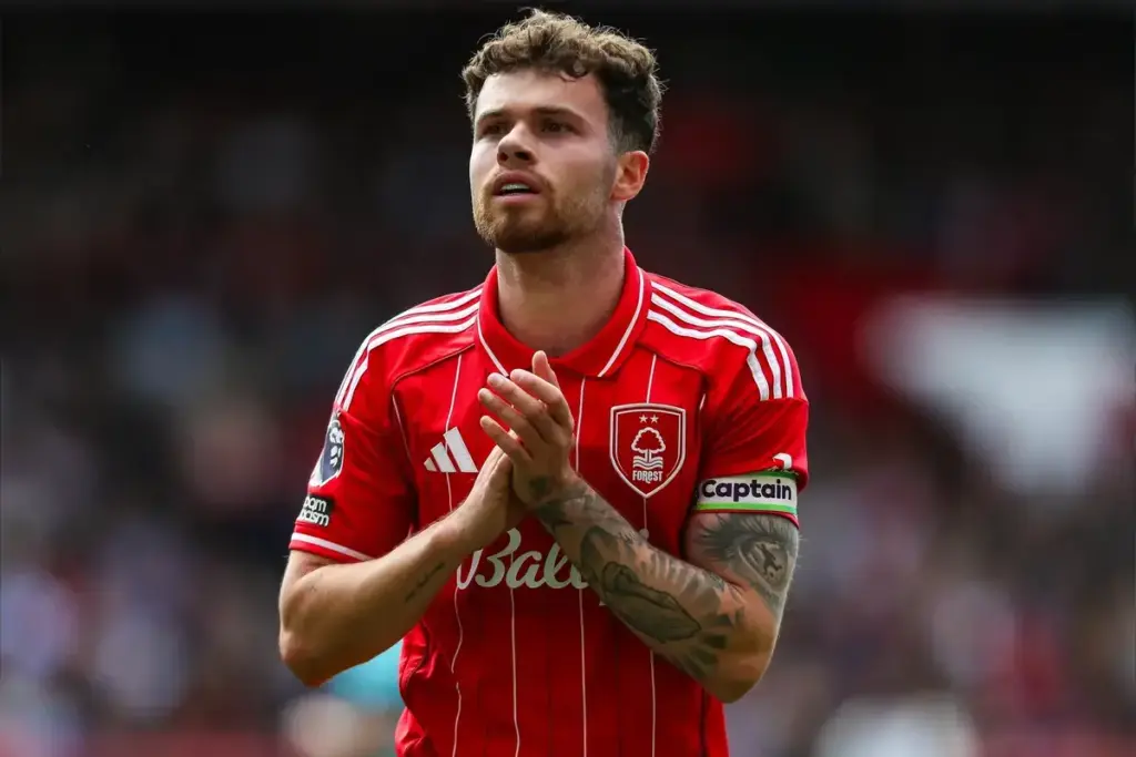 Aston Villa interested in Nottingham Forest’s Neco Williams as club open talks for new contract