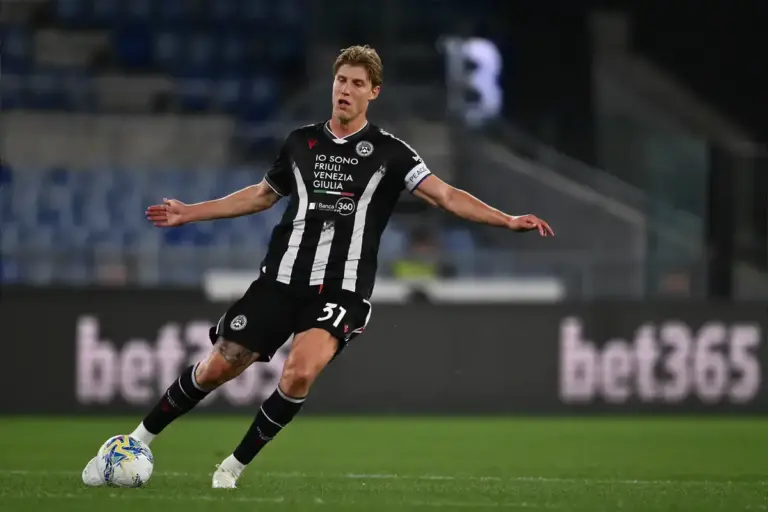 Aston Villa eyeing Udinese defender who is keen for “a move to a bigger club”