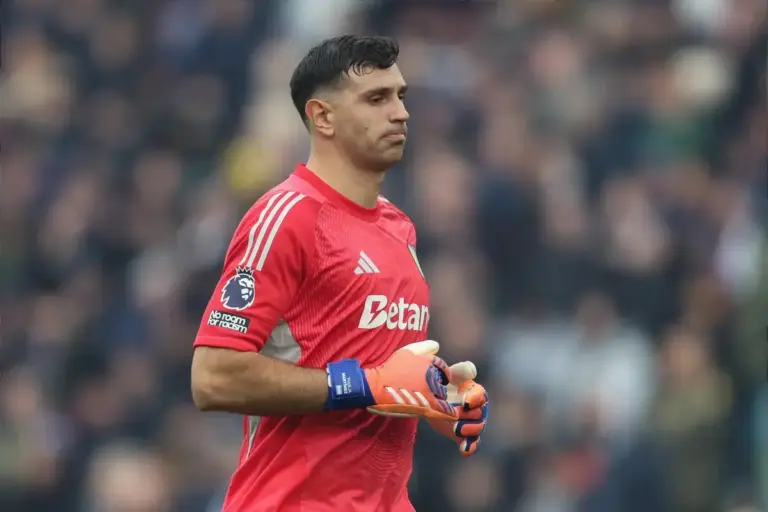 Aston Villa see Emi Martinez exit route slammed shut by £8.5m Juventus move