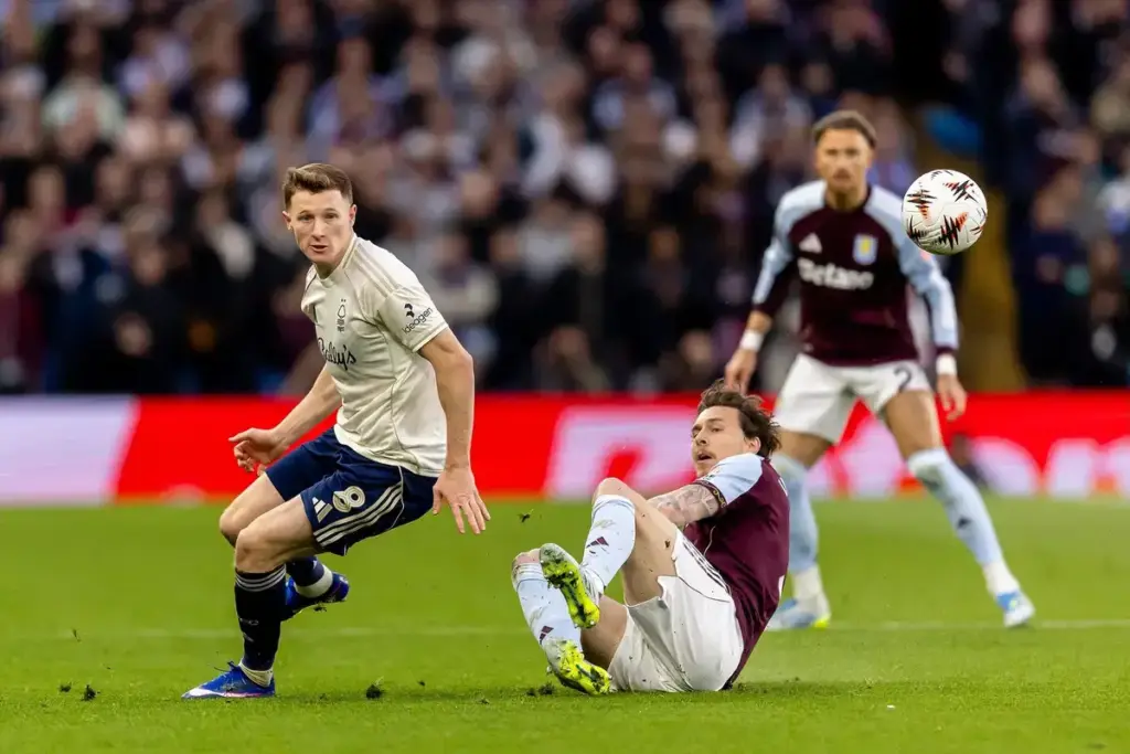 Opinion: the Lindelof gamble that worked. Emery finds unlikely solution for Villa’s final stretch