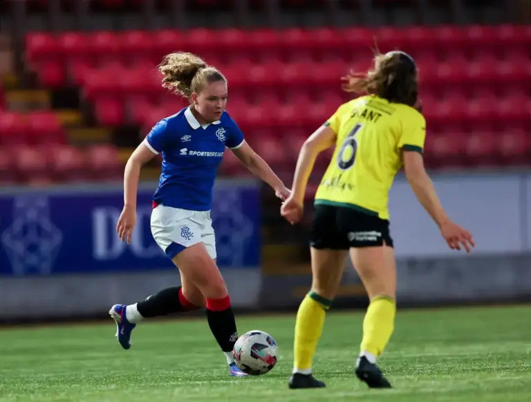 Aston Villa announce signing of teenage forward Mia McAulay