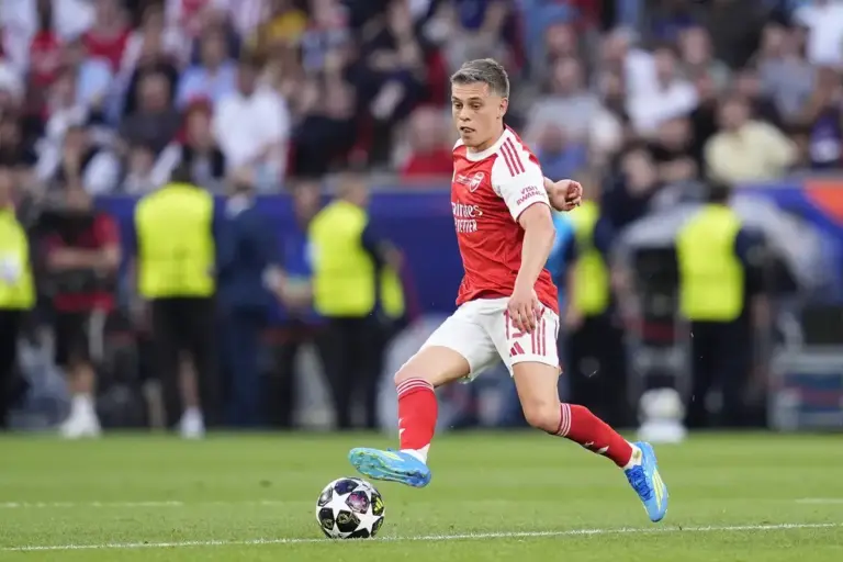Leandro Trossard open to Aston Villa move as Arsenal exit door opens