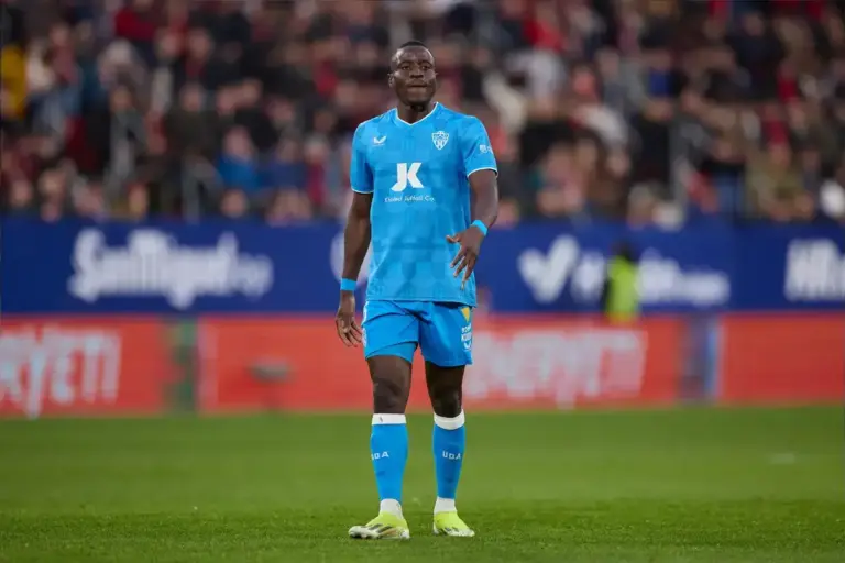 Aston Villa will have to improve their €17 million offer for Dion Lopy after being knocked back