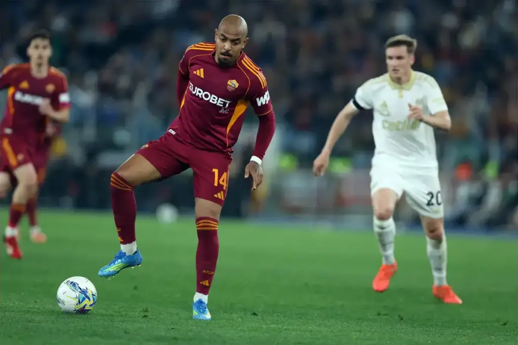 Aston Villa Sell Donyell Malen to Roma PSR Breathing Room
