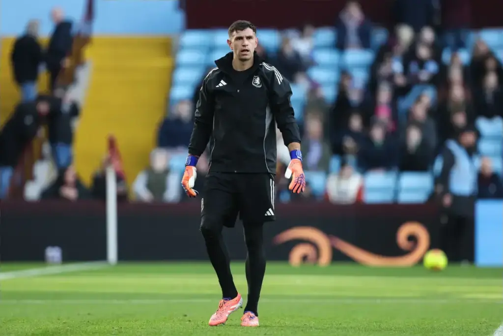 Aston Villa Transfer News: Club Demands £10M From Juventus For Emi Martinez