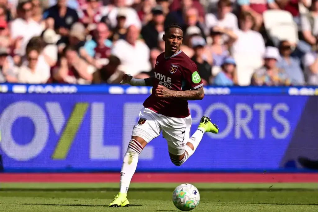 Aston Villa target Crysencio Summerville has £43 million price tag revealed