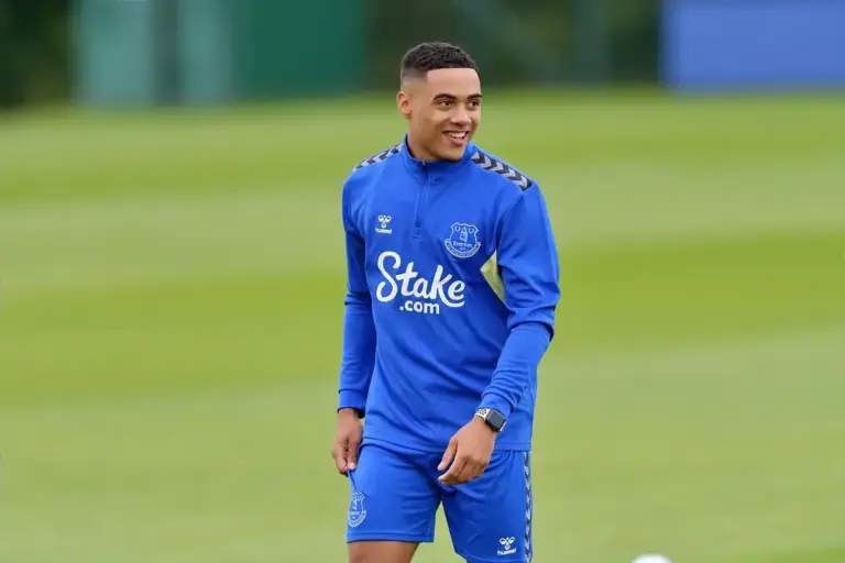 Lewis Dobbin completes permanent Southampton transfer