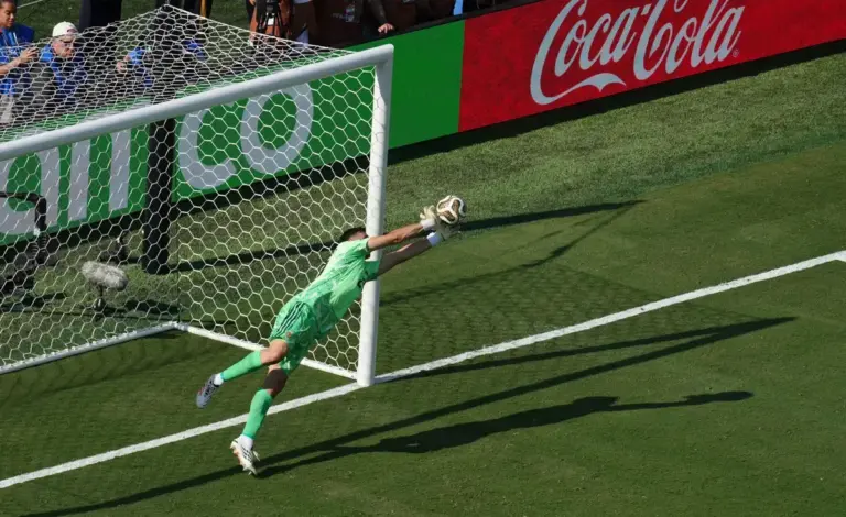 Emi Martinez suffers World Cup heartbreak despite record display