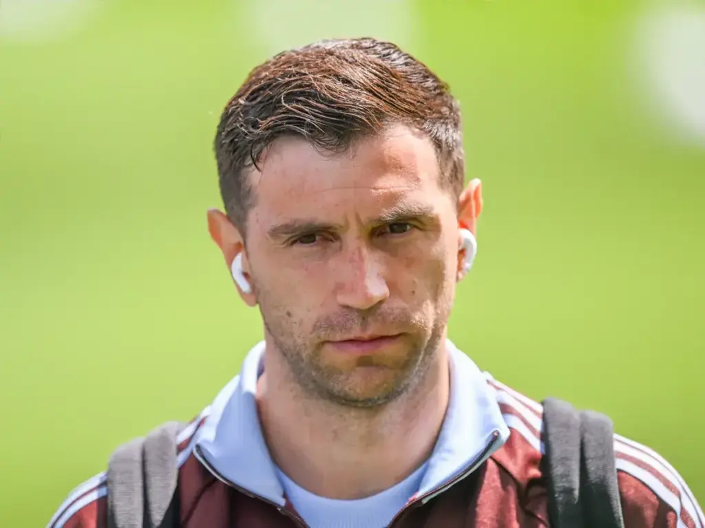 Juventus Contact Emiliano Martinez Camp Over Aston Villa Transfer