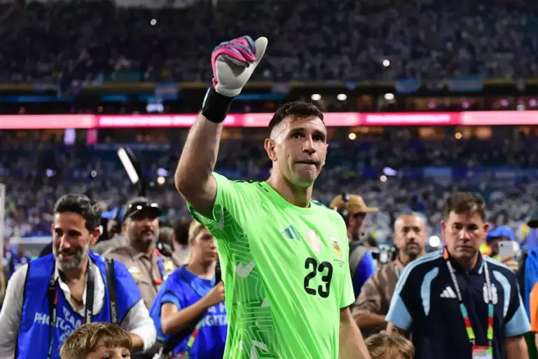 Argentina Progress Delays Emi Martinez’s Aston Villa Return