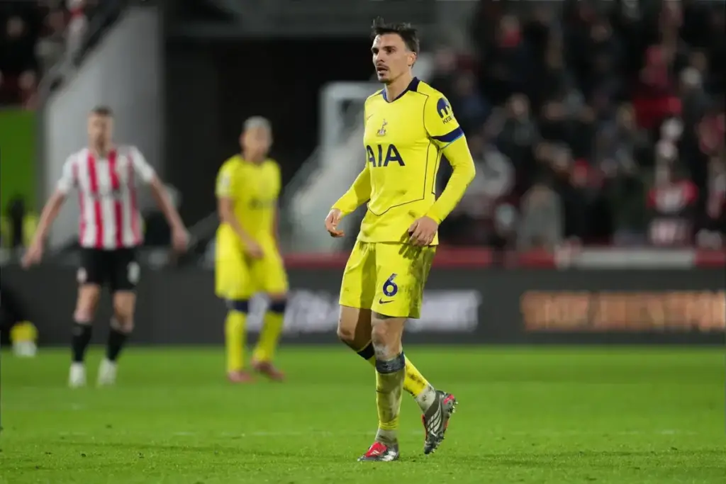 Aston Villa refuse to meet Bayern price for João Palhinha