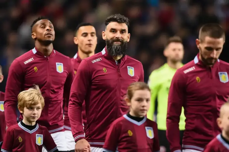 Mile Jedinak Helps Australia Prepare For Egypt World Cup Penalties