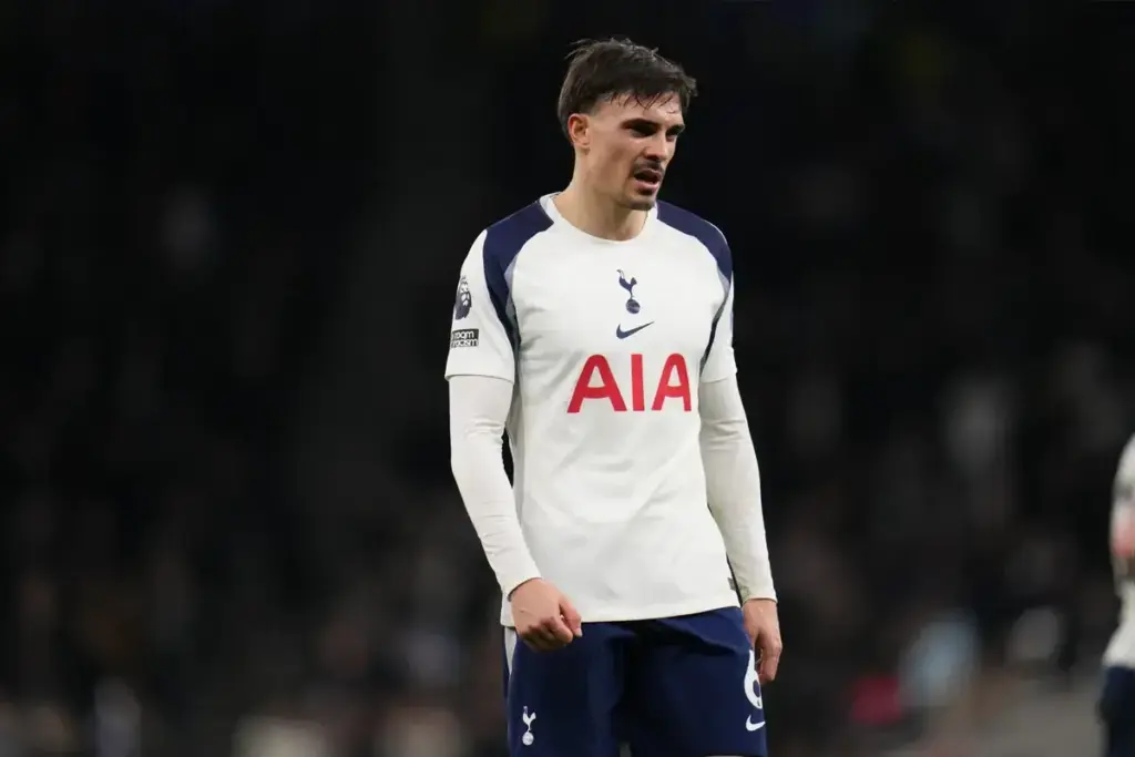 Aston Villa reopen João Palhinha talks after major transfer twist