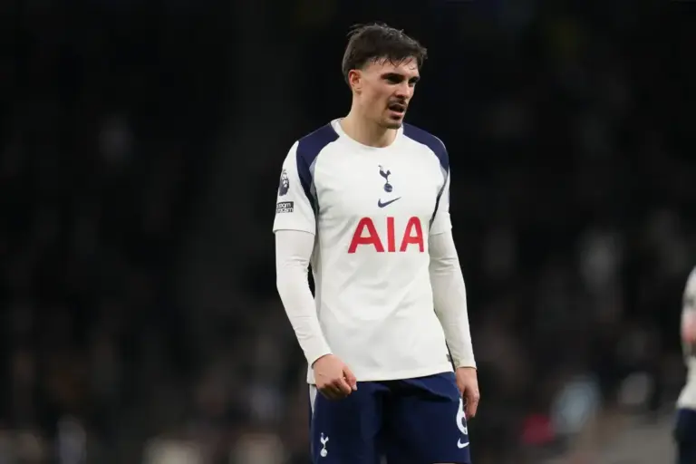 Aston Villa reopen João Palhinha talks after major transfer twist
