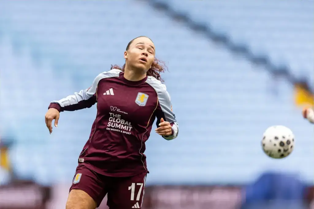 Ebony Salmon in Aston Villa Women kit before her move to West Ham United