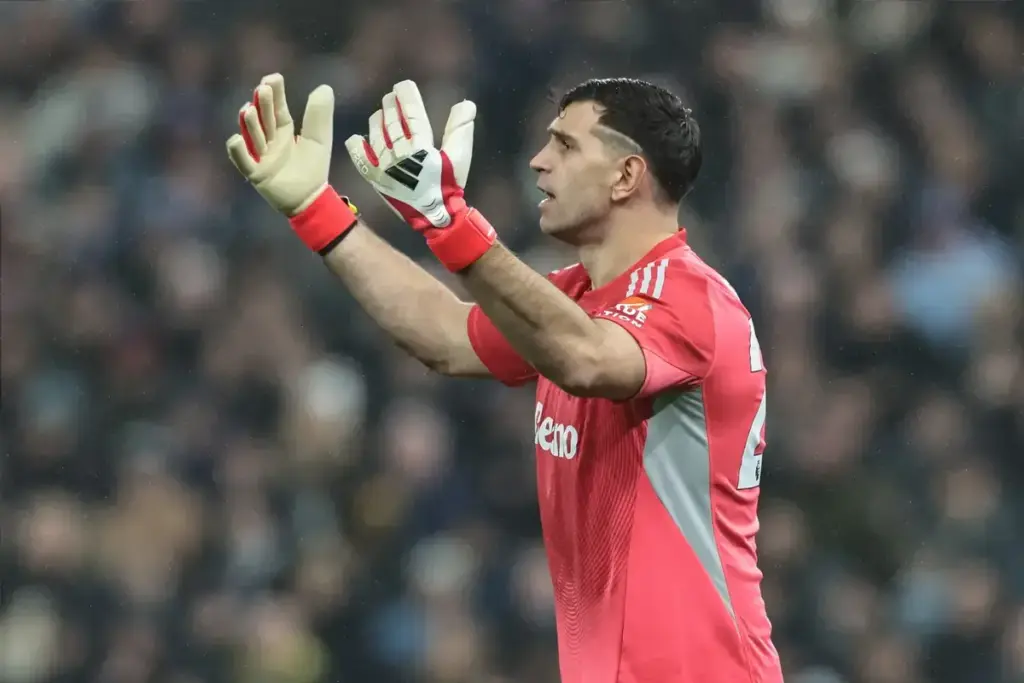 Aston Villa hit by triple PSG blow as Emery rules out three stars