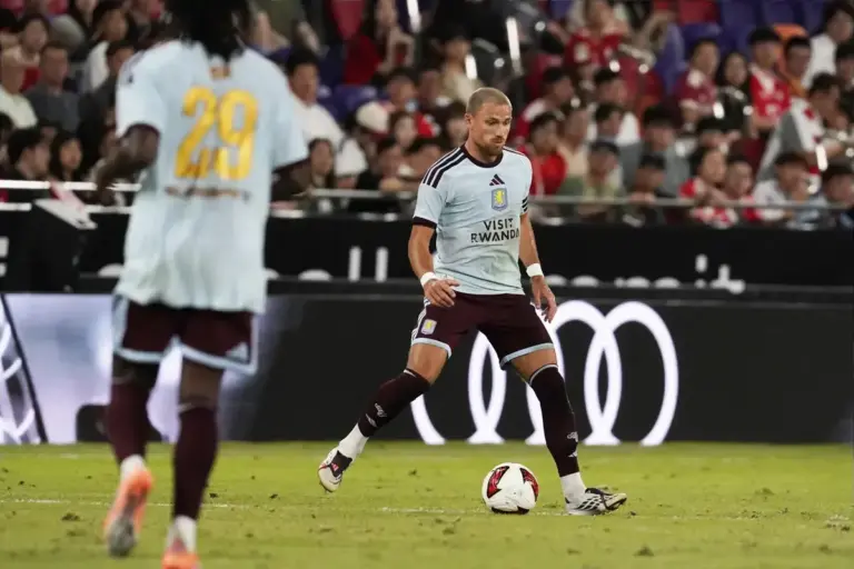 Aston Villa right-back issue exposed by Bayern before PSG