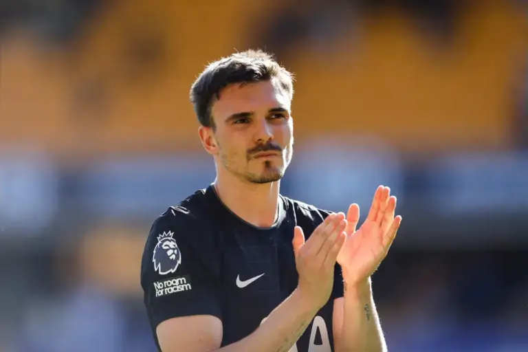 Bayern publicly put Aston Villa transfer target up for sale