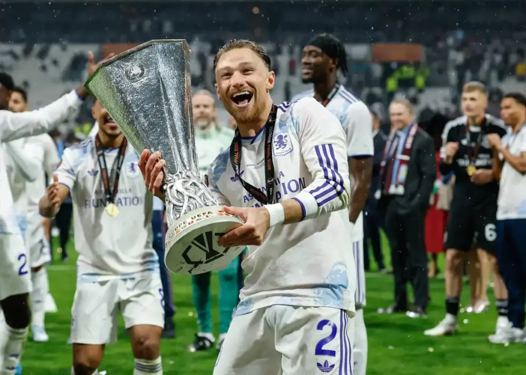 ‘Best team in the world’ – Matty Cash makes honest Paris Saint-Germain admission