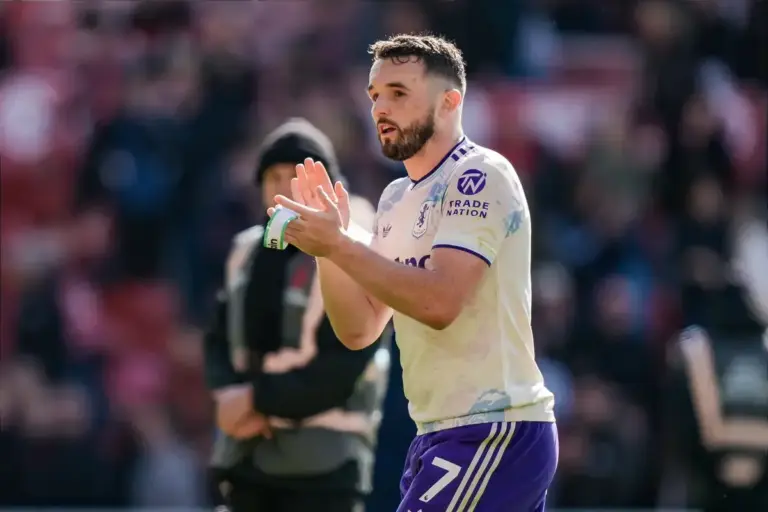 Aston Villa captain drops five-word message days before PSG final after injury scare