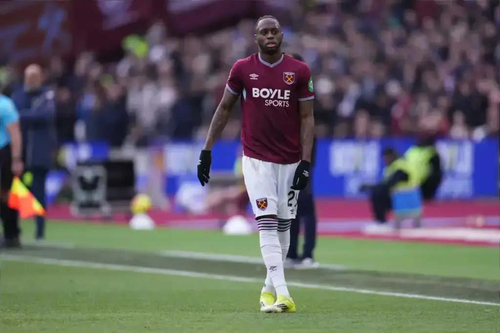 Aston Villa ready £25m move for Matty Cash rival
