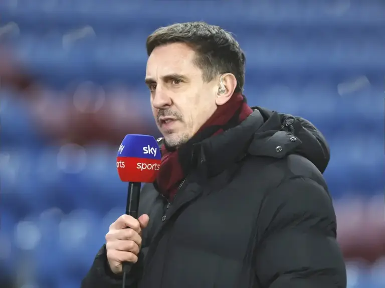Gary Neville warns Aston Villa must keep Unai Emery after Brighton collapse