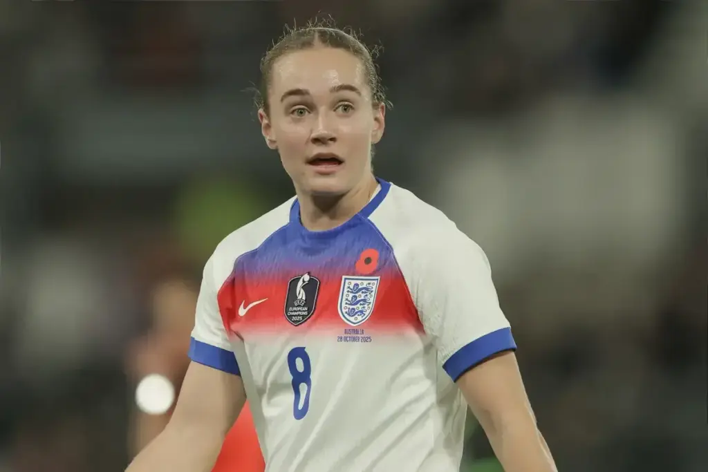 Aston Villa’s Lucia Kendall delivers late double as Sørensen’s bench call sinks Newcastle